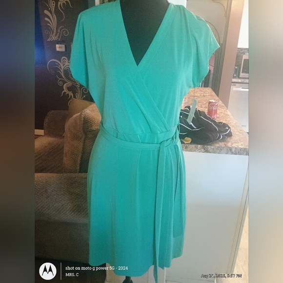 Chic Teal Wrap Midi Dress - Picture 3 of 5